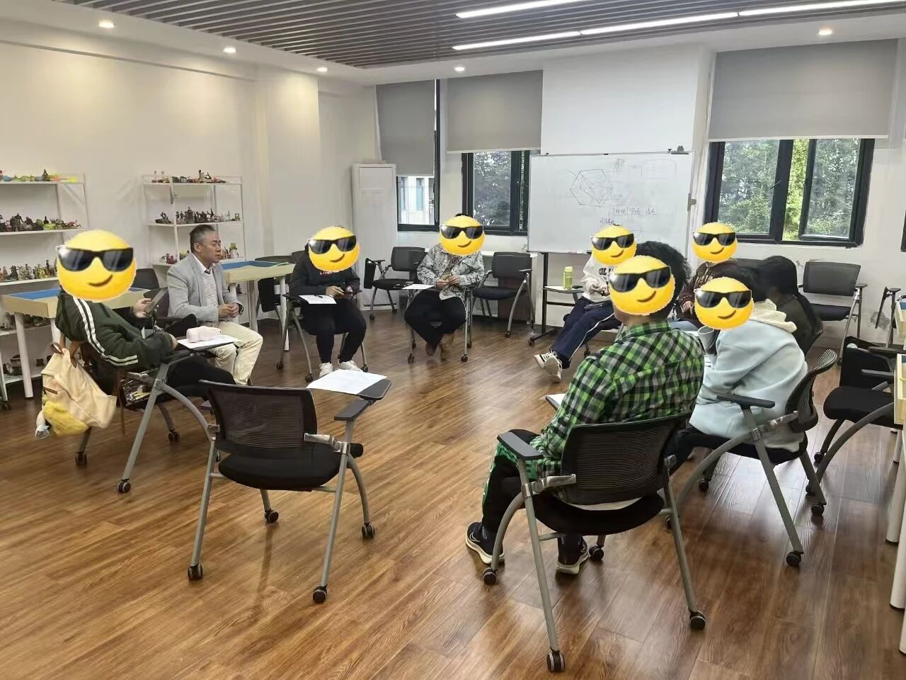 f9be9ecee424493ba88794557b02a7bb.jpg f9be9ecee424493ba88794557b02a7bb.jpg